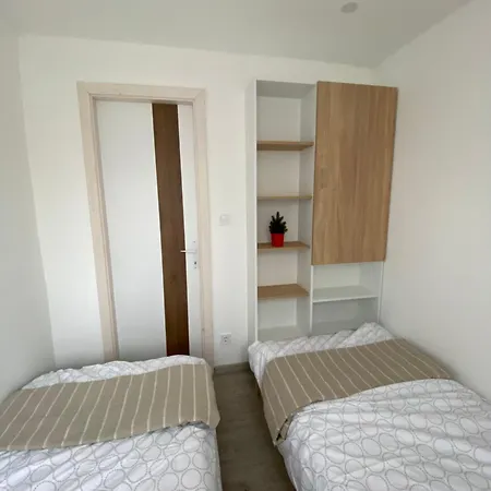 Bona Casa Vendeghaz 別荘 ミシュコルツ