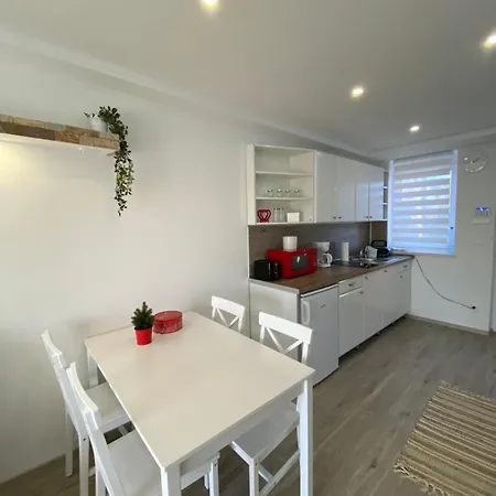 Bona Casa Vendeghaz Tatil Evi