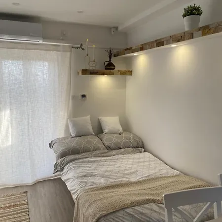 Bona Casa Vendeghaz 別荘