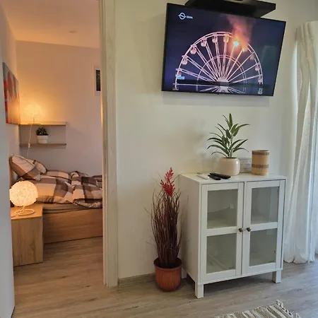 Bona Casa Vendeghaz Tatil Evi *