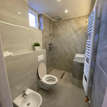 別荘 Bona Casa Vendeghaz *